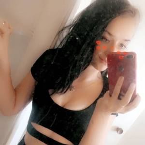 Meet your Posher, Chloe